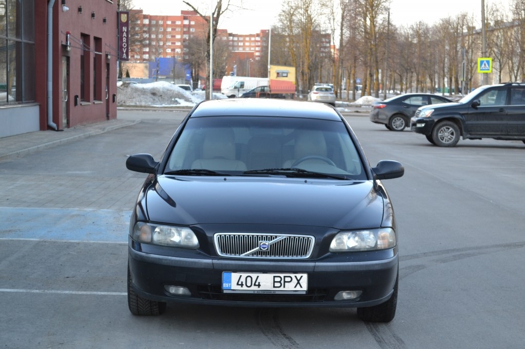 Volvo V70 2.4 120 kW 2003