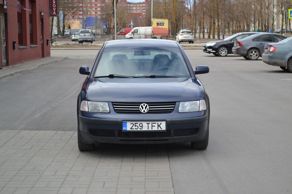 Volkswagen Passat 1.6 74 kW 1997