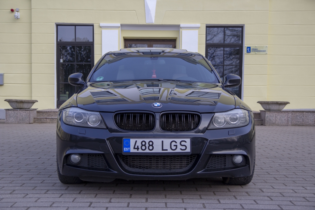 BMW 330 D 3.0 180 kW 2008