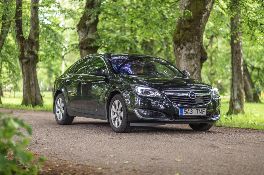 Opel Insignia LIMOUSINE HB 125 kW 2014