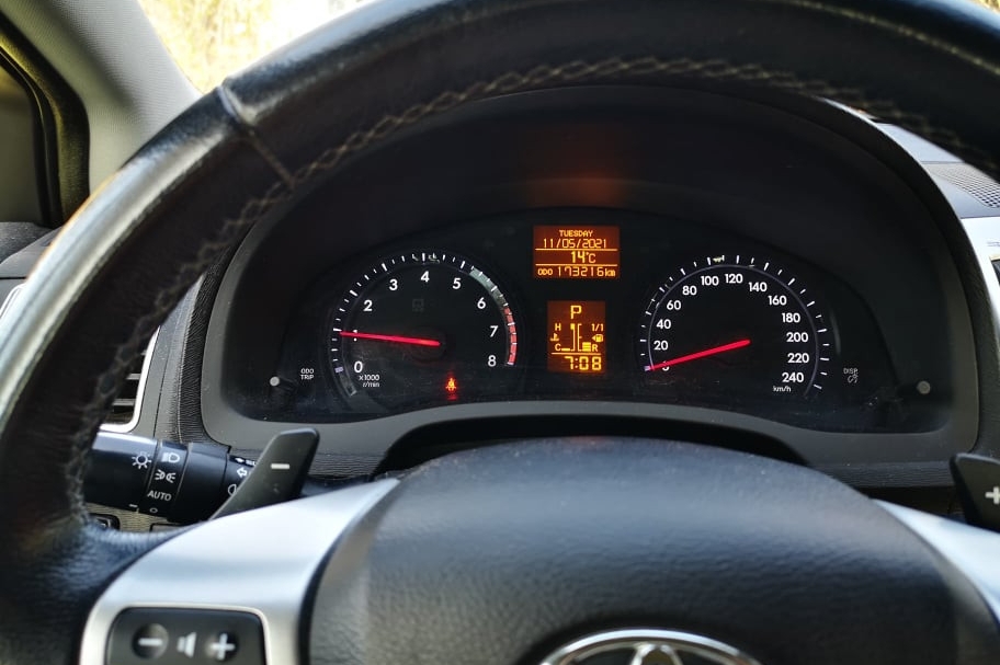 Toyota Avensis Linea SOL 1.8 108 kW 2015