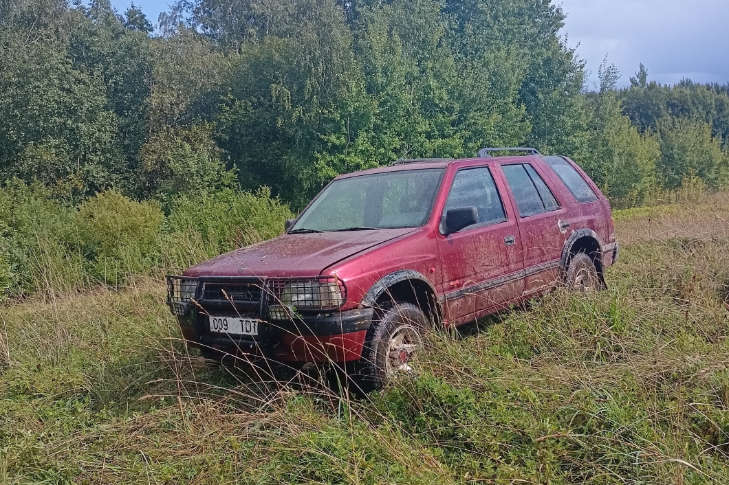 Opel Frontera 2.3 74 kW 1992