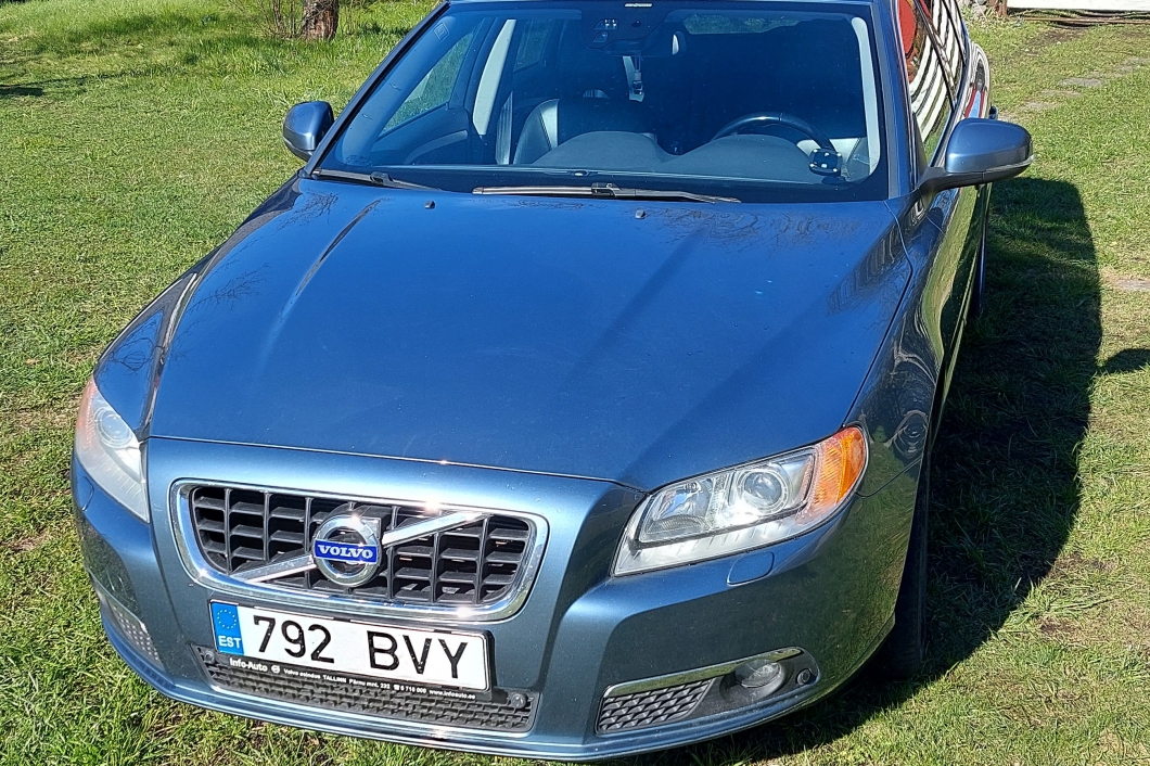 Volvo V70 1.6 147 kW 2012
