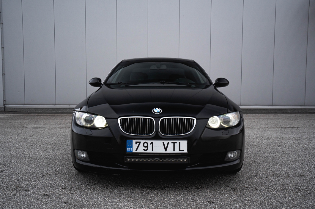 BMW 325 145 kW 2007