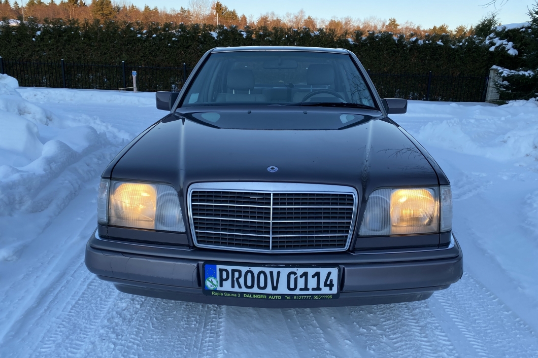 Mercedes E200 2.0 100 kW 1993