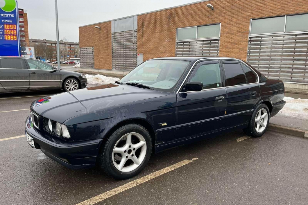 BMW 518 1.8 85 kW 1995