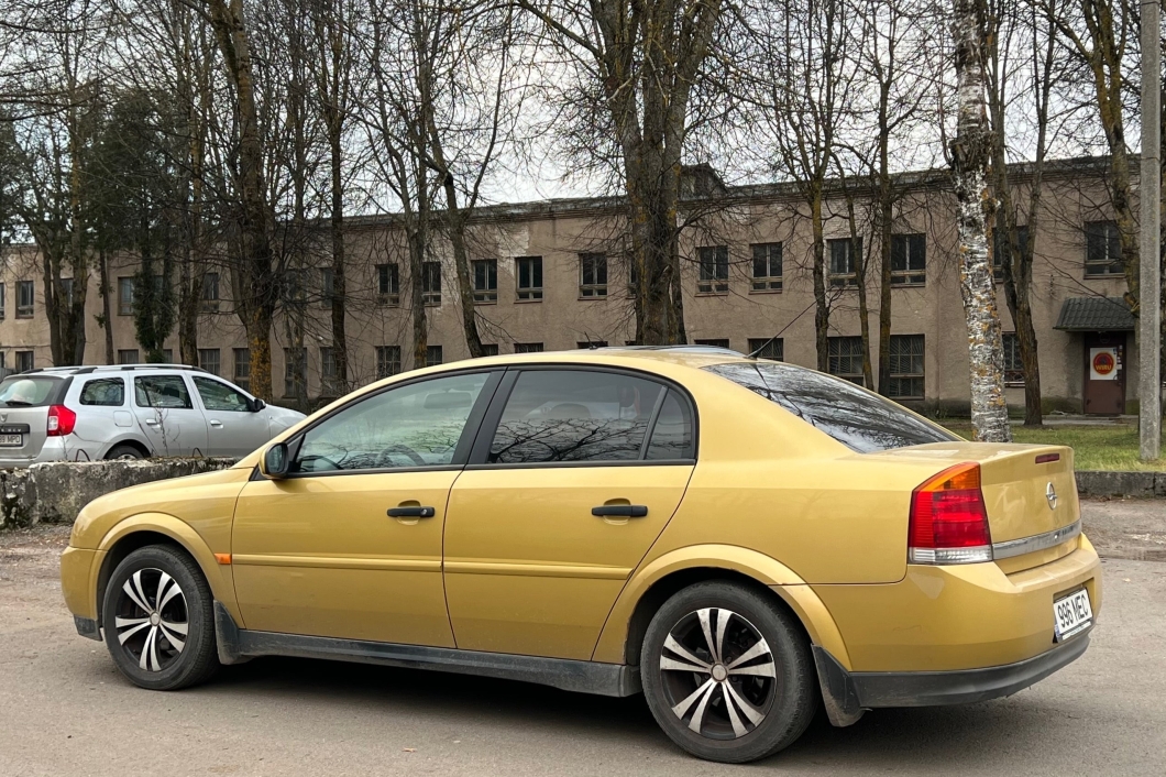 Opel Vectra 1.8 90 kW 2004