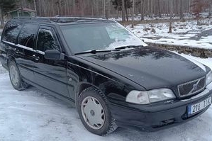 Volvo V70 2.4 103 kW 1999