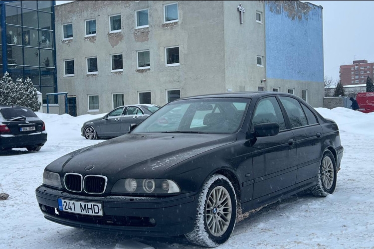 BMW X5 30d 2.9 142 kW 2001