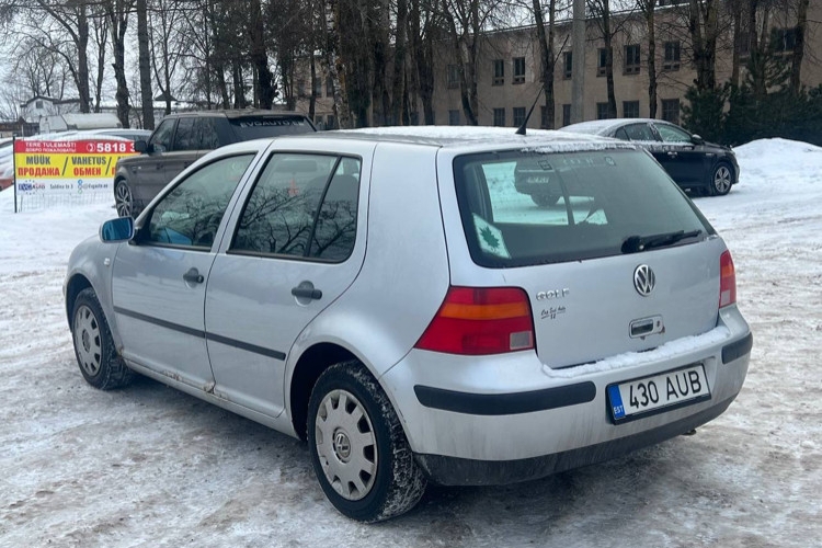 Volkswagen Golf 1.4 55 kW 2002