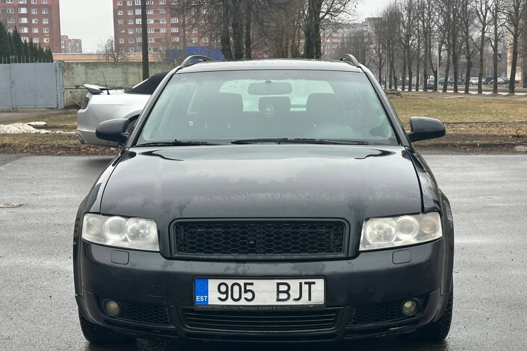 Audi A4 2.5 114 kW 2002