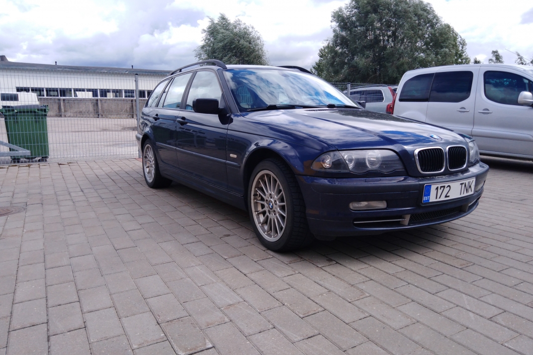 BMW 330 330ix 3.0 170 kW 2001