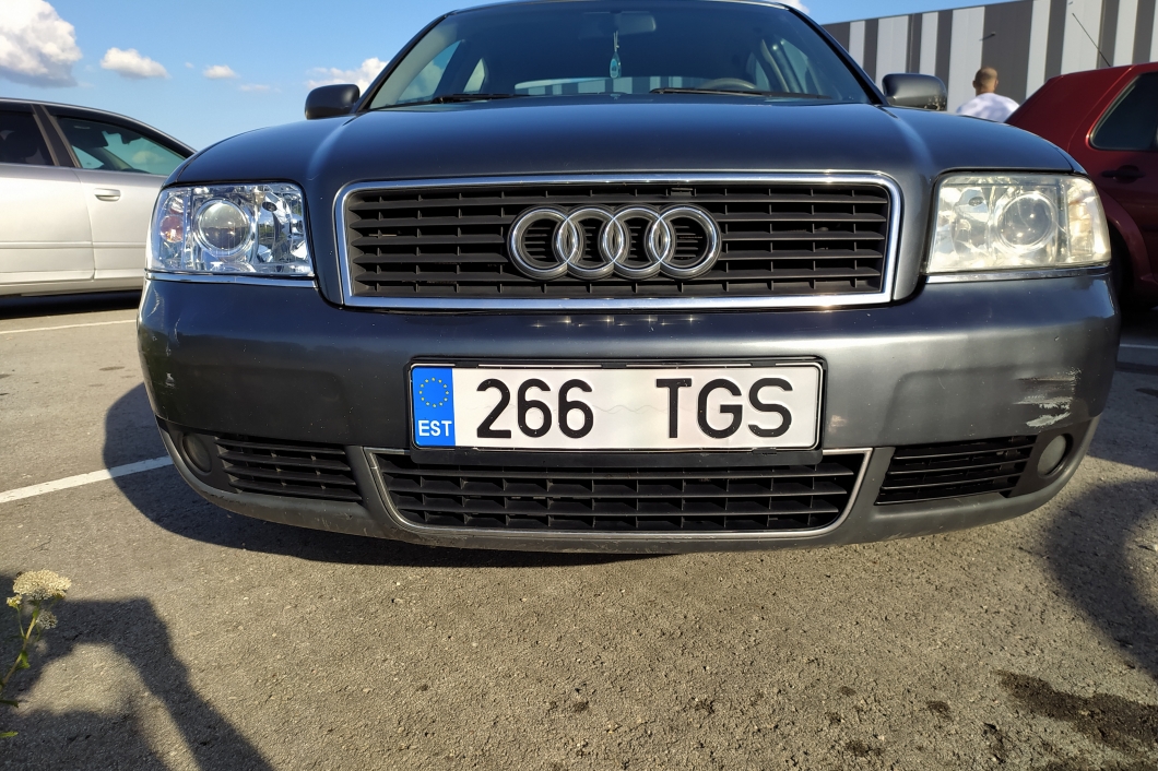 Audi A6 C5 2.4 125 kW 2001