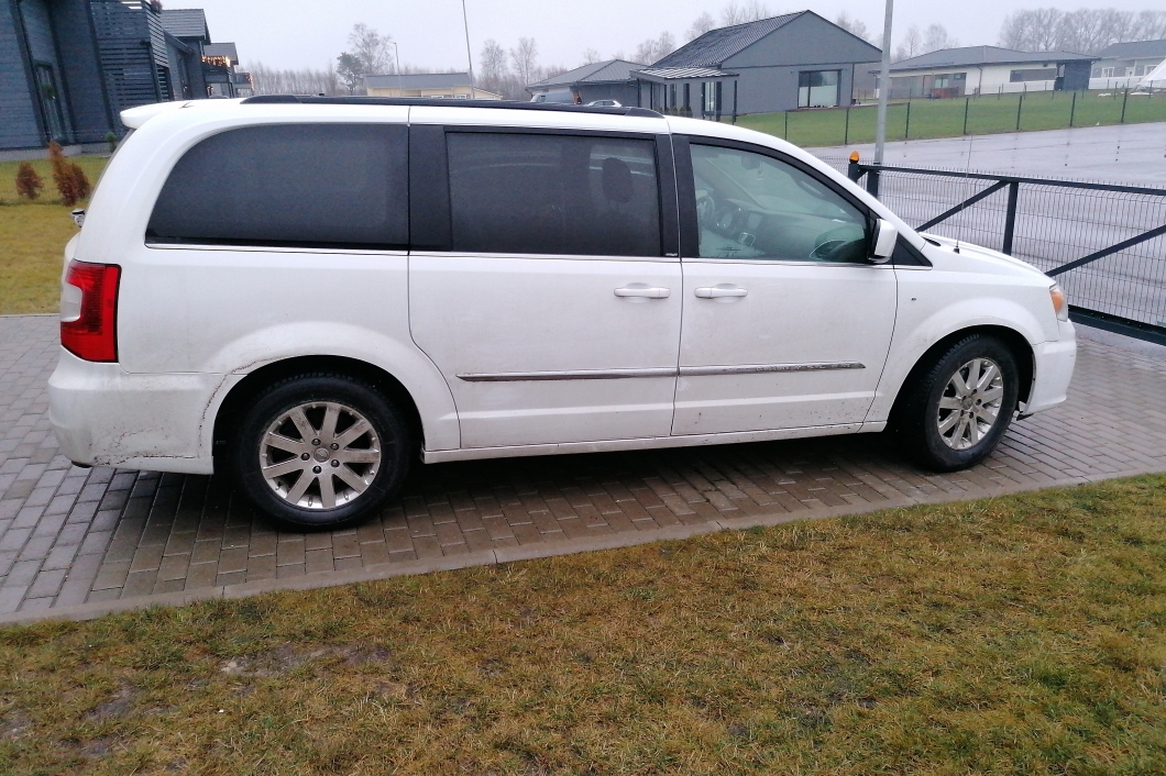 Chrysler Town & Country 211 kW 2013