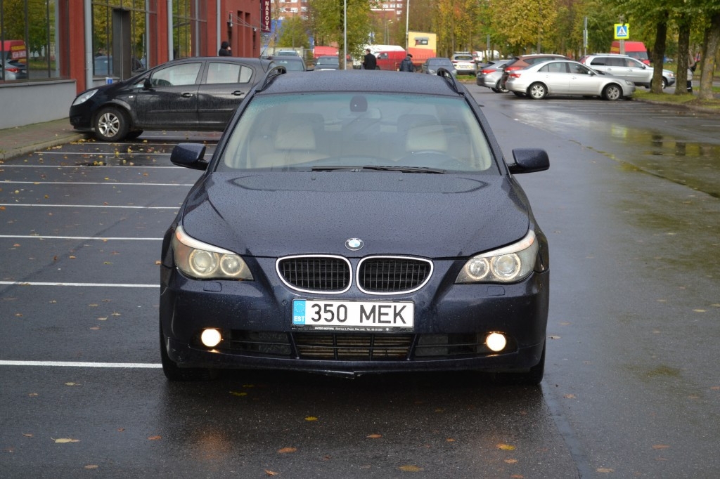 BMW 525 2.5 130 kW 2004