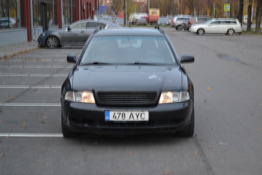 Audi A4 2.6 110 kW 1996